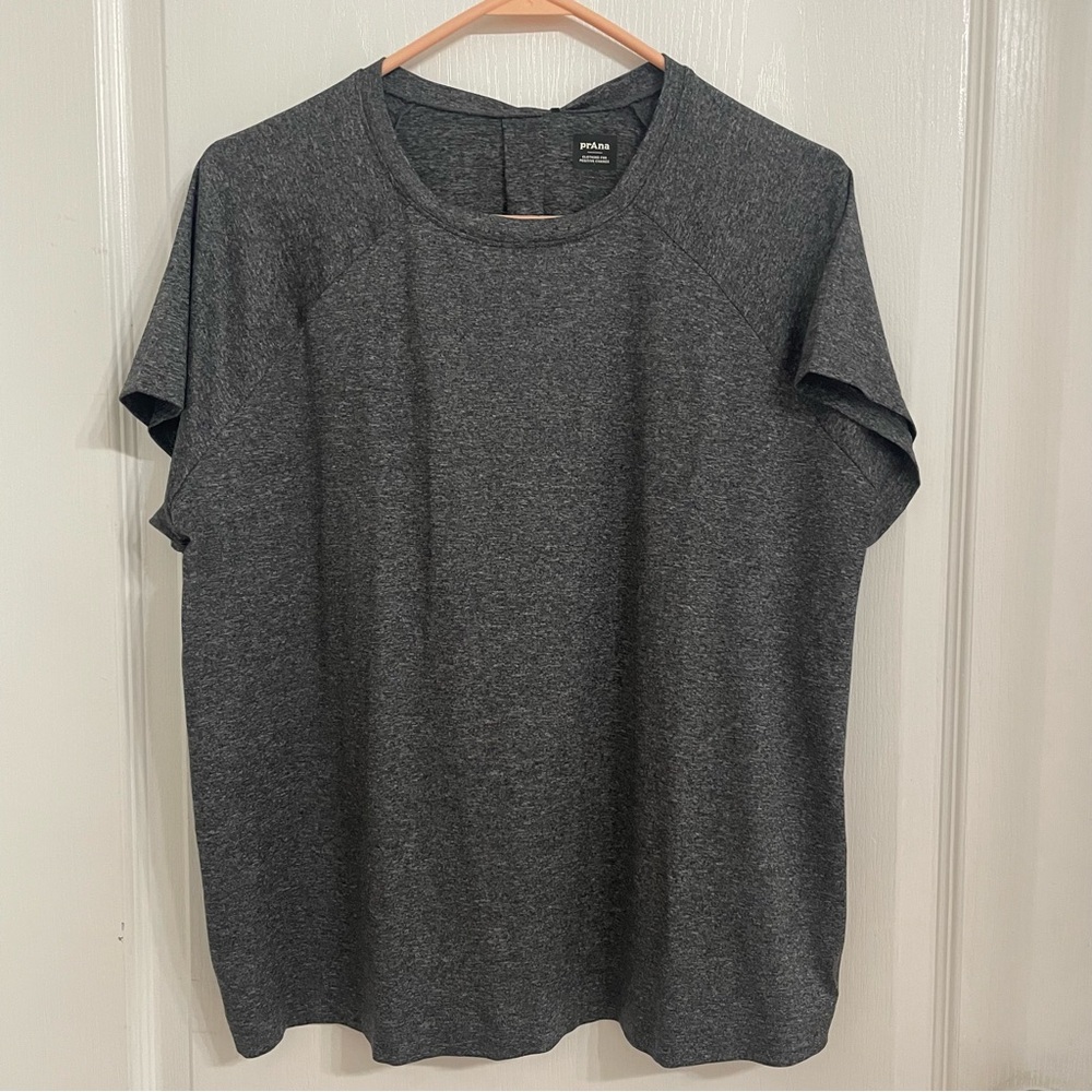 Prana Charcoal Heather ALPENGLOW SHORT SLEEVE PLUS  Tee Size 1X NWT